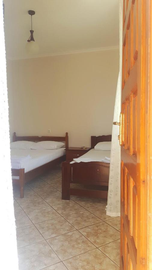 Vita Apartment - Spacious Garden And Balcony 5 Min To Beach & Center Ksamil Exterior foto
